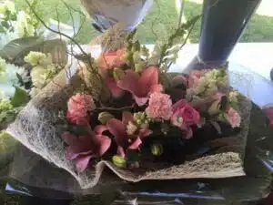 Medium sized pink bunch - florist choice